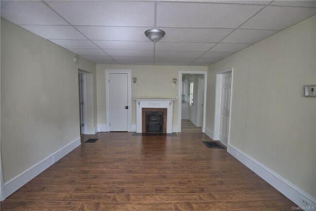 Building Photo - 83 Hudson St