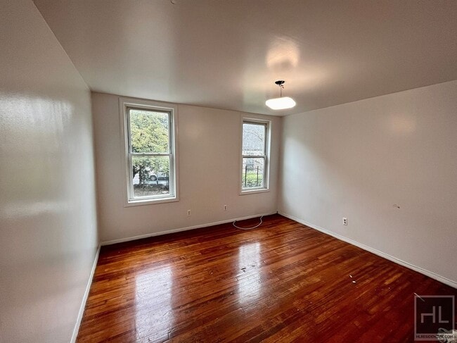 Building Photo - Oliver Avenue