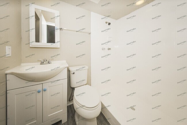 Building Photo - 20335 Palmer Rd