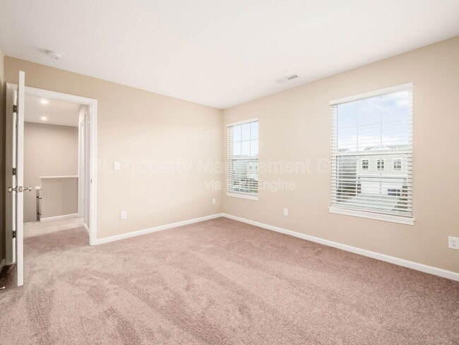 Building Photo - 7449 Sugarbark Dr