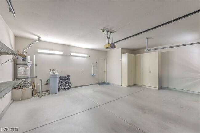 Building Photo - 10504 Narra Pl