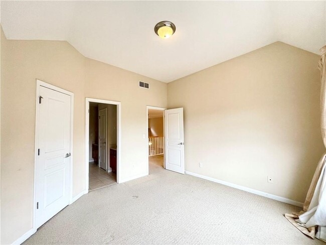 Building Photo - 555 Vinings Springs Dr SE