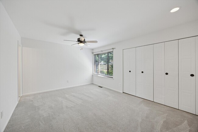 Building Photo - 128 Granite Hill Ct