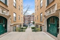 Building Photo - Two Bedroom in South Shore