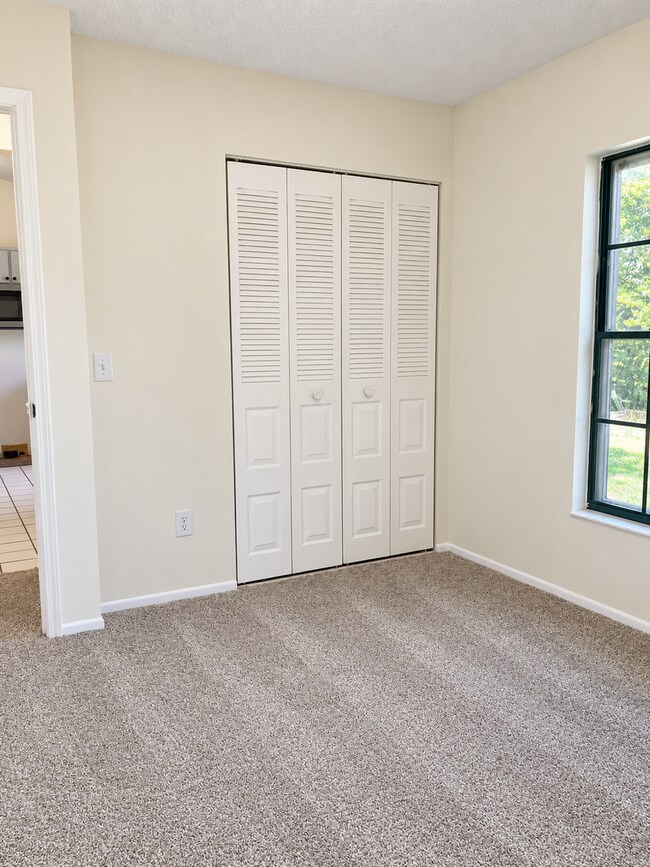 Building Photo - 2671 Bentley Dr