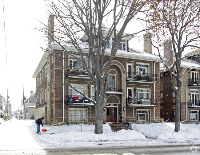 Building Photo - The Churchill