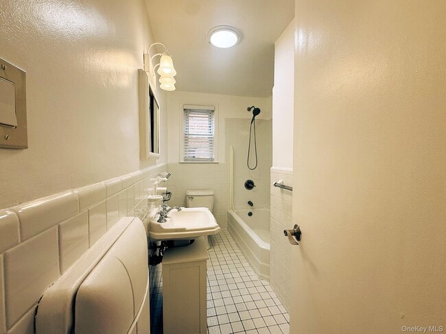 Building Photo - 87 Alexander Pl