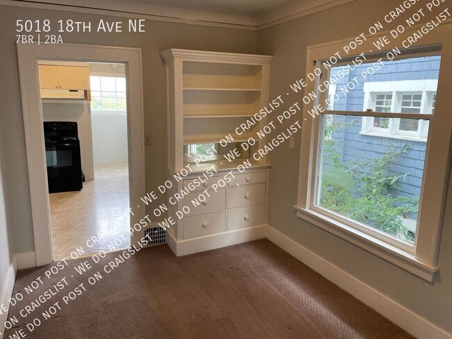 Building Photo - 7 bedroom 2 bath UW House - Free November ...