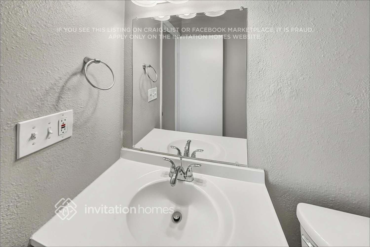 Building Photo - 12645 N 47th Dr