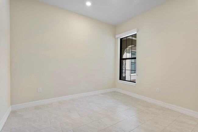 Building Photo - 21908 Canadensis Cir