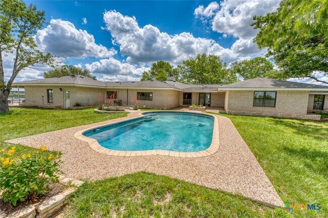 Building Photo - 614 Co Rd 207