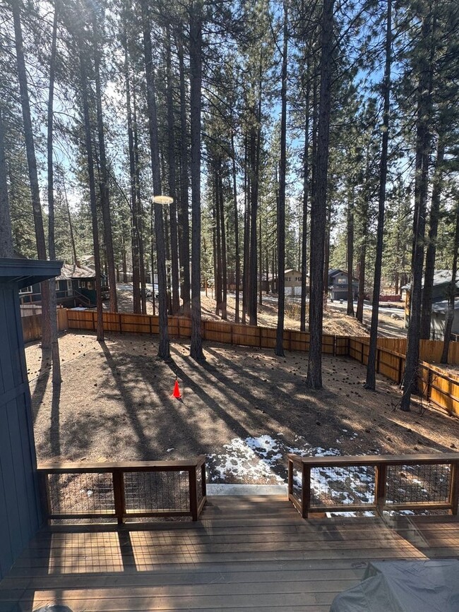 Building Photo - Spacious 4BR House in South Lake Tahoe