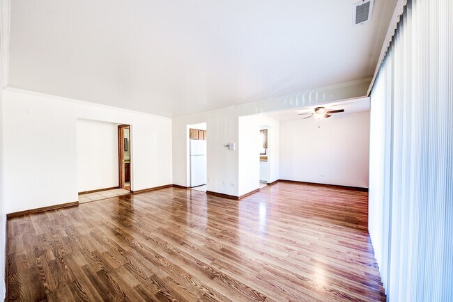 Building Photo - 15706 Peggy Ln