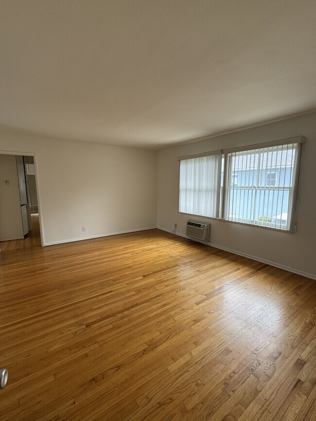Building Photo - 4935-4941 Whitsett Ave