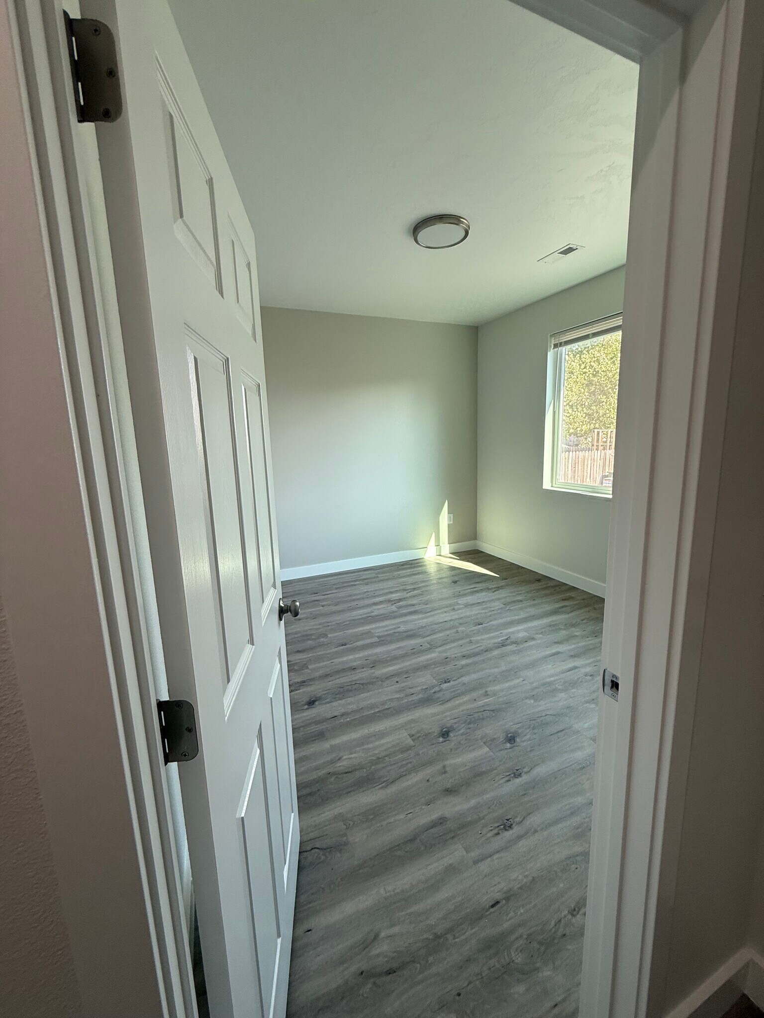 Building Photo - 8673 Charles Rd NE