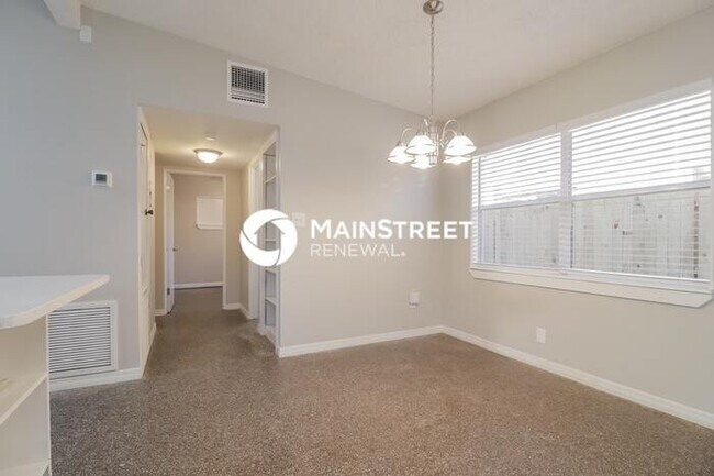 Building Photo - 3 Bedroom Pet-Friendly Home in Orlando, FL...