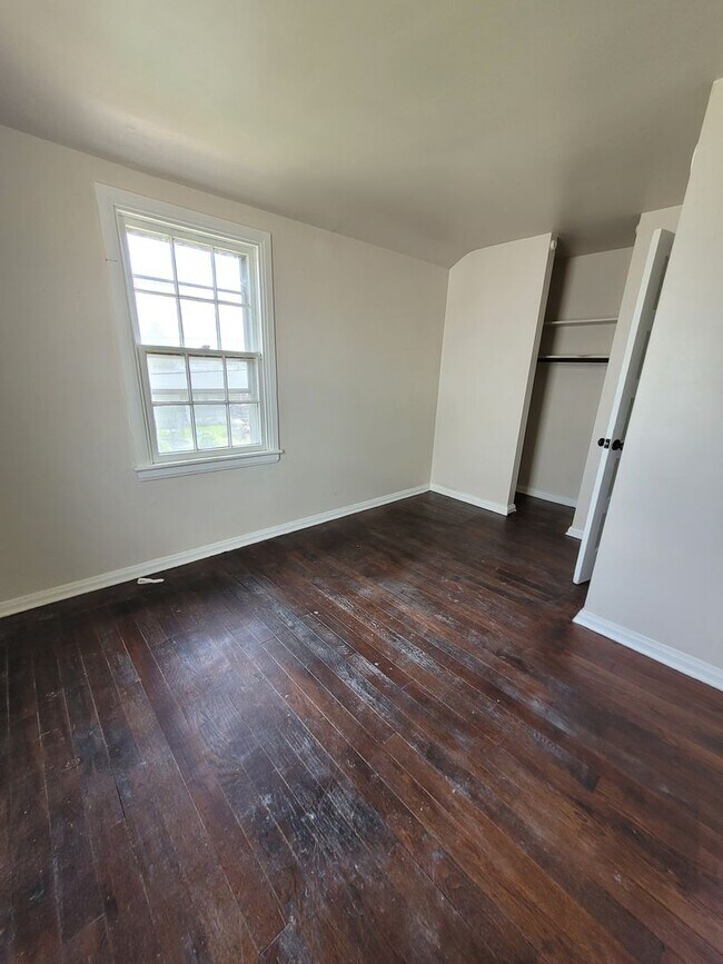 Building Photo - 3 bedroom house York