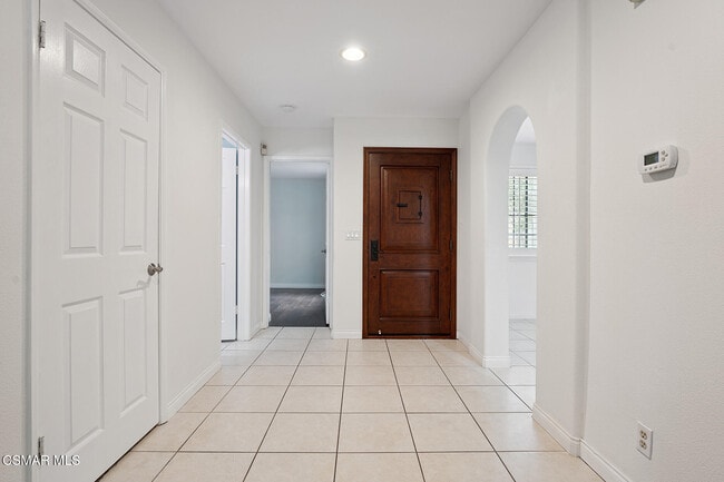 Building Photo - 29723 Strawberry Hill Dr