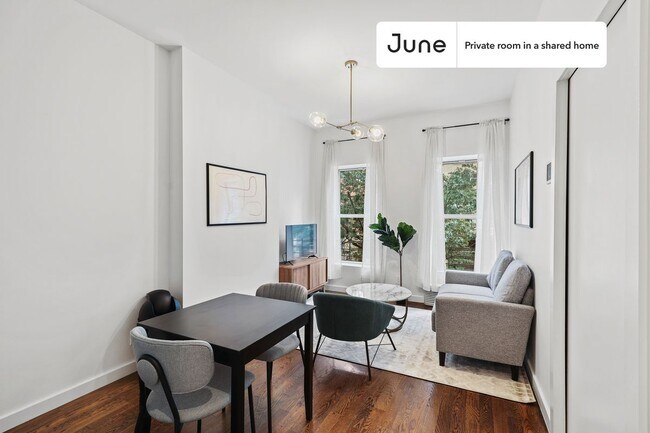 Building Photo - Room in Shared 3 bed/1 bath home