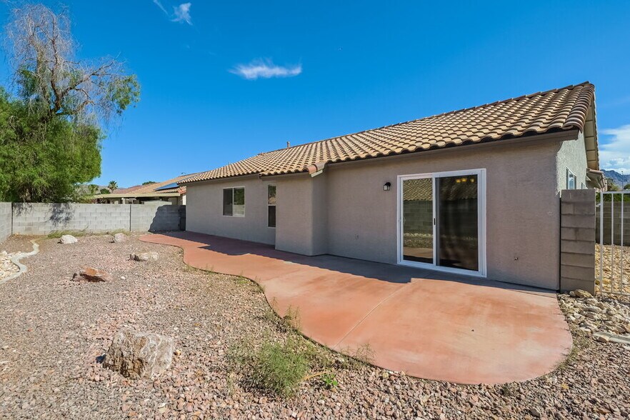 Building Photo - 1108 Adcox Ct