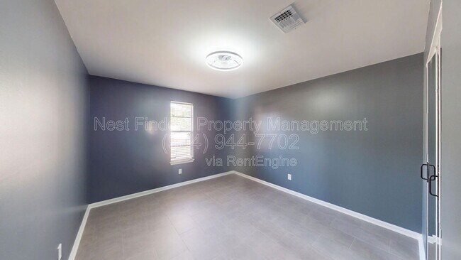 Building Photo - 5154 Saddlehorn Dr S