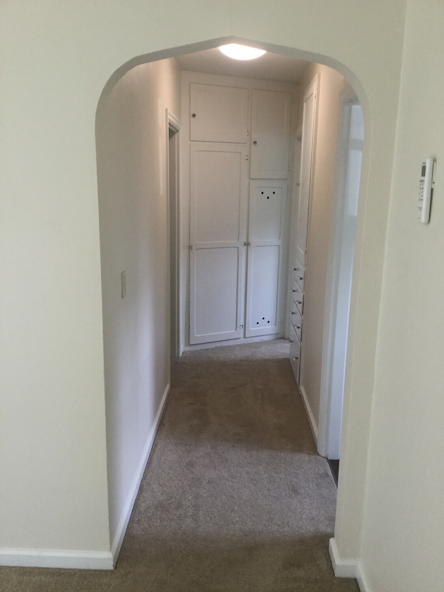 Building Photo - 212 S Center St