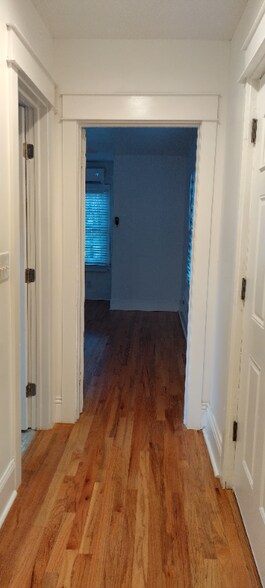 Building Photo - 260 St George St