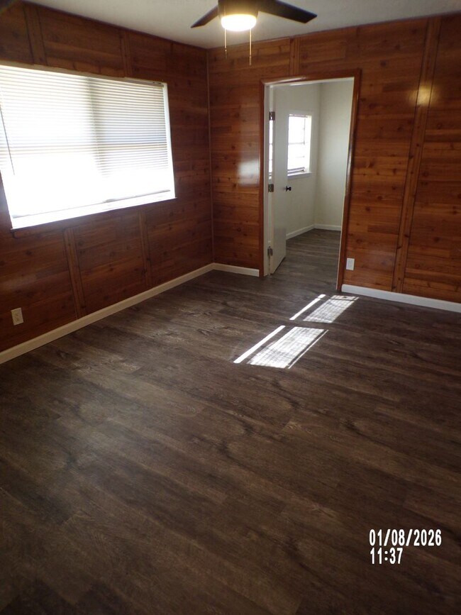 Building Photo - Great re-do