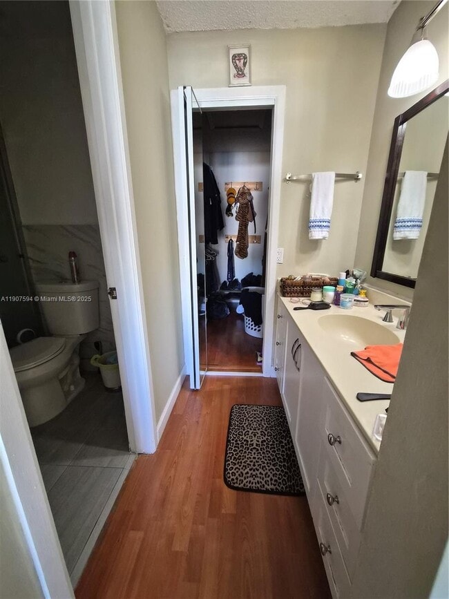 Building Photo - 10904 SW 72nd St