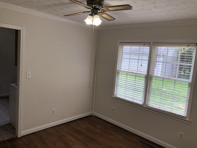 Building Photo - 1579 Rockbridge Rd