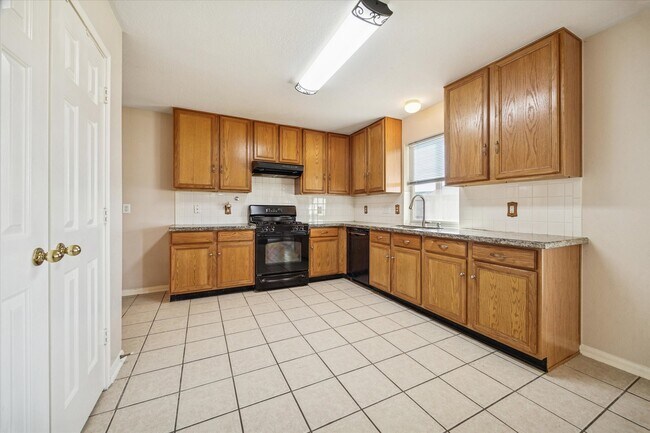 Building Photo - 6227 Sentry Park Ln