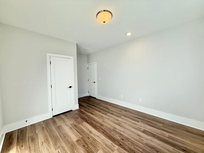 Building Photo - Newly Built 5BD, 4.5BA Knightdale Home wit...