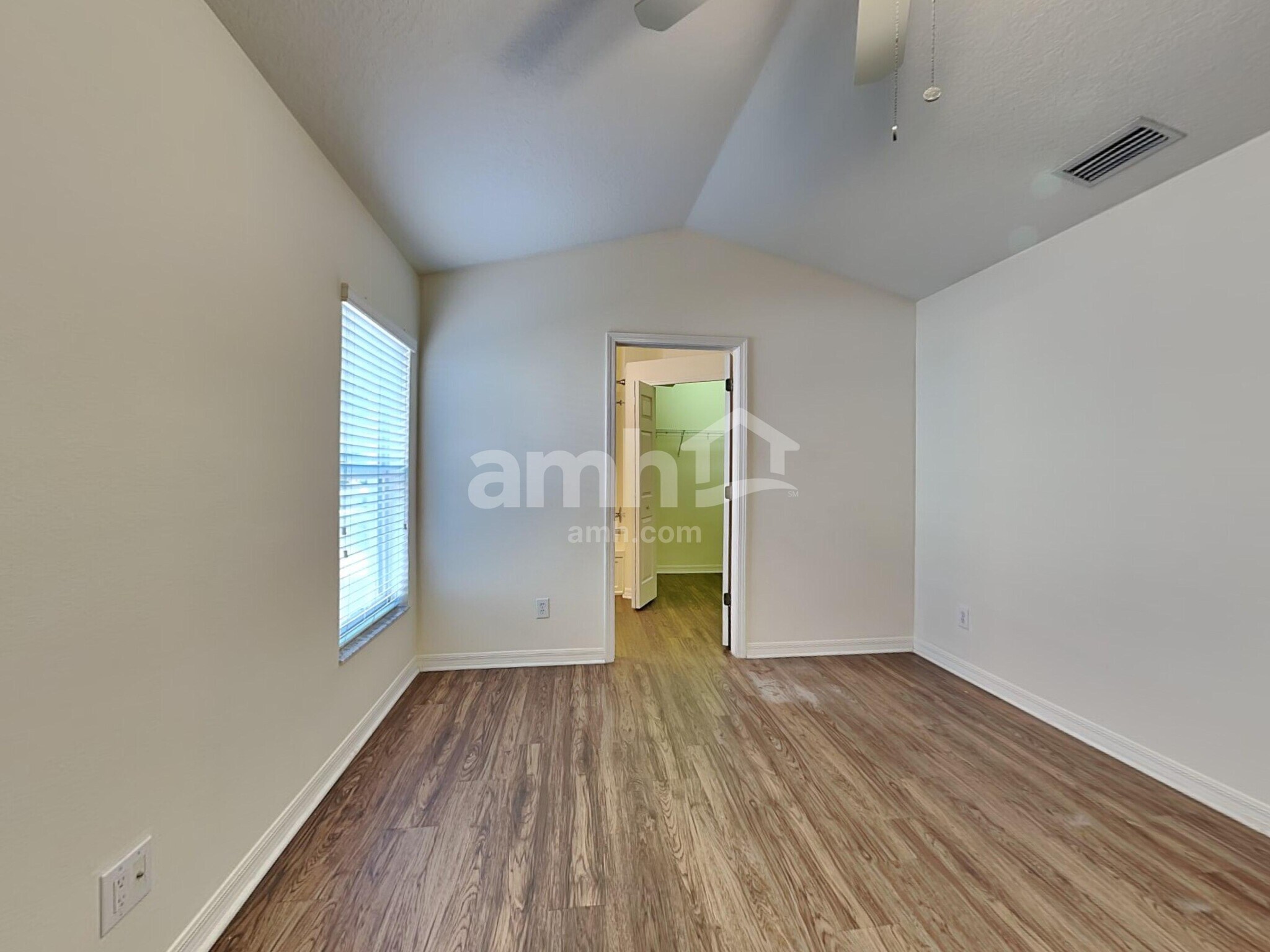 Building Photo - 10231 Lakeside Vista Dr