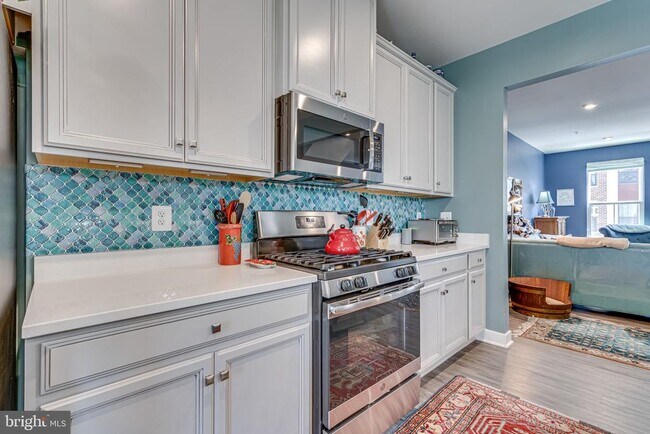 Building Photo - 2705 Evansgreen Dr