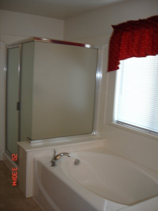 Building Photo - 2519 Withrow Ln