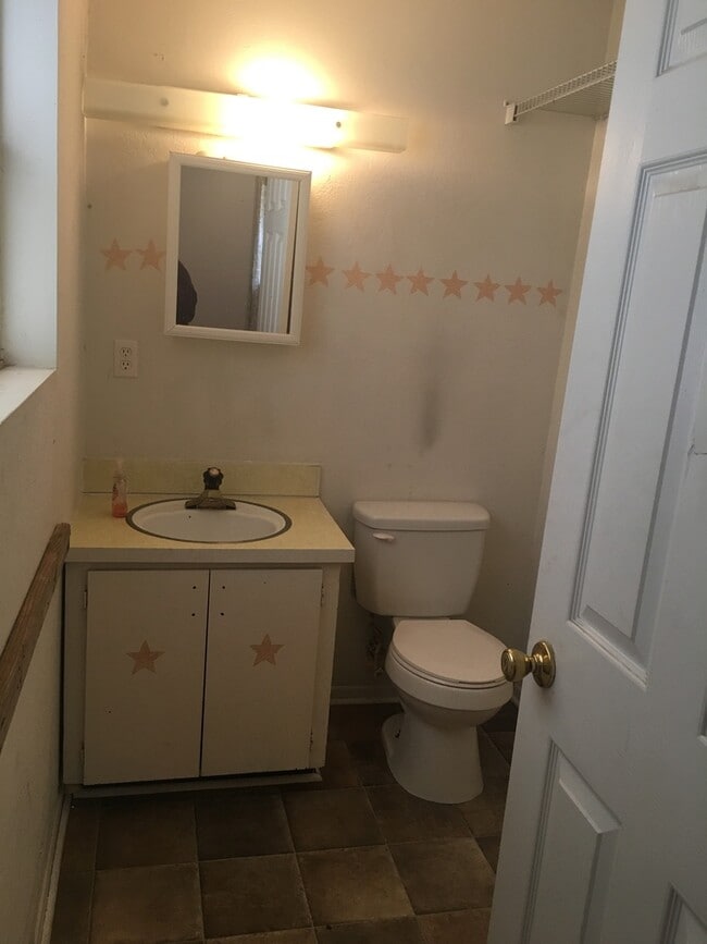 Building Photo - 97 3rd St