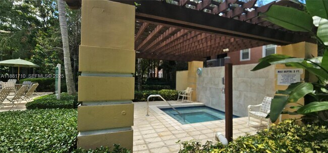 Building Photo - 6692 W Sample Rd