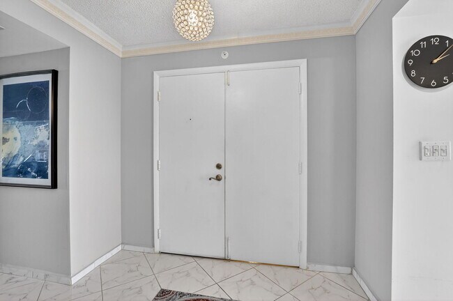 Building Photo - 3000 S Ocean Blvd