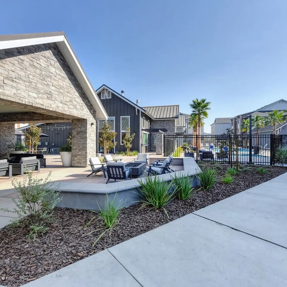 Building Photo - Gateway Station Apartments