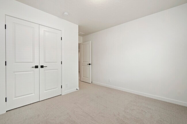Building Photo - 11095 W Clematis St