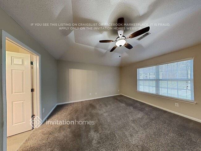 Building Photo - 432 Pecan Wood Cir