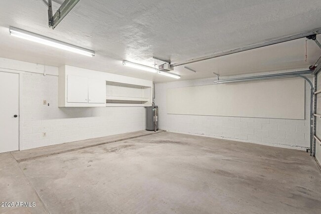 Building Photo - 5537 N 71st St