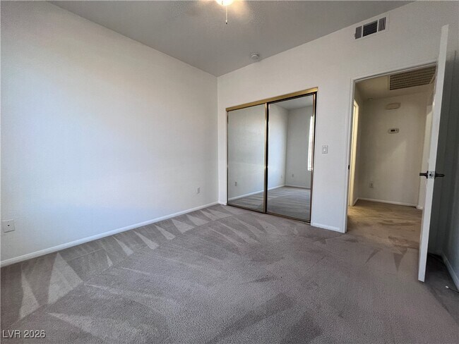 Building Photo - 5855 Valley Dr