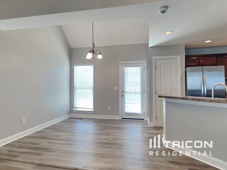 Building Photo - 1325 Allison Ct