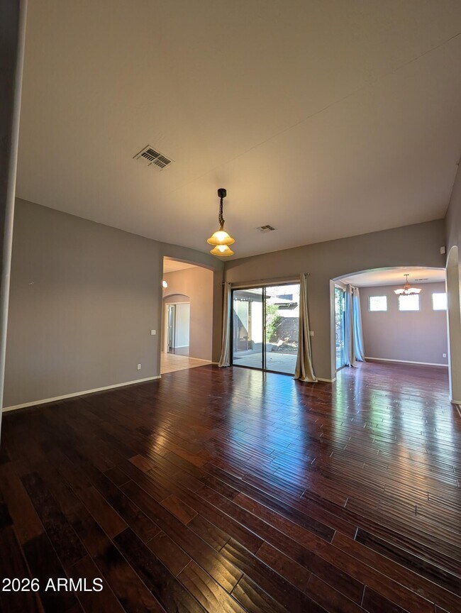 Building Photo - 337 West Swan Drive