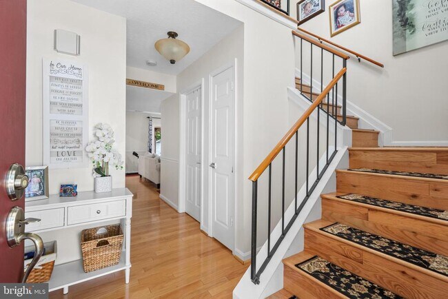 Building Photo - 4254 Mockingbird Cir