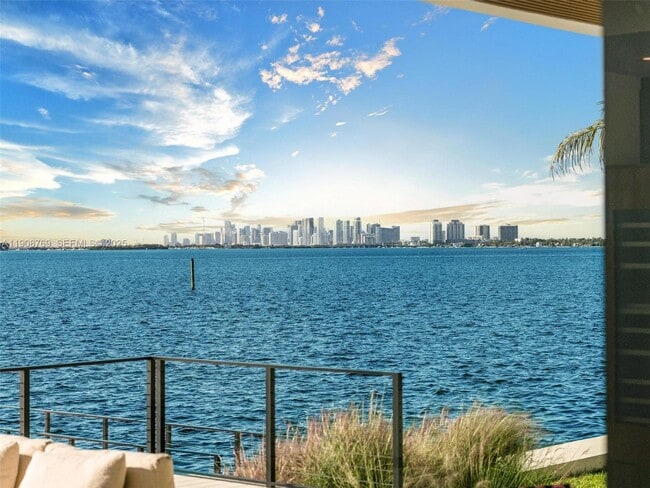 Building Photo - 11400 N Bayshore Dr