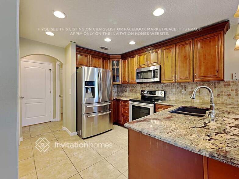 Building Photo - 15142 Quailmoor St