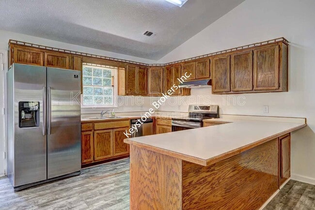 Building Photo - 9166 Tara Dr SW