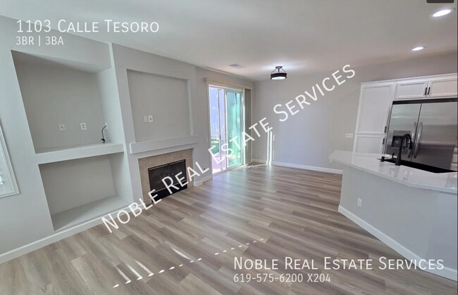 Building Photo - 1103 Calle Tesoro